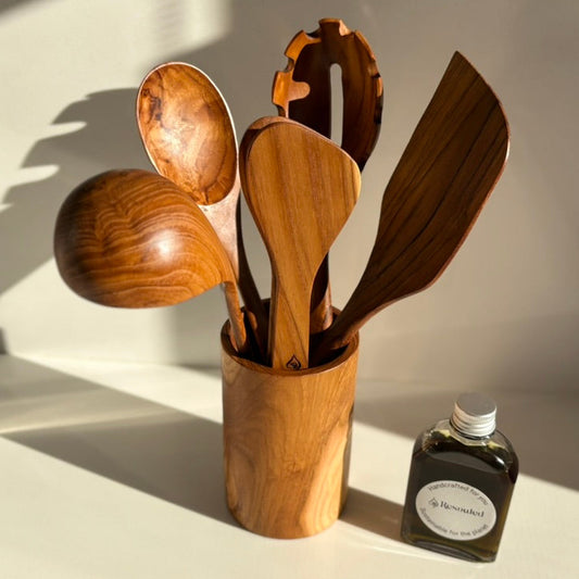 Kitchen Utensil Set is the perfect kitchen sidekick, bringing together five beautifully crafted, high quality, sustainable teak tools for every culinary adventure.
Spatula: 31.5cm x 8.5cm
Wooden Spoon: 30cm x 6cm x 2cm
Spaghetti Server: 31cm x 7cm x 4cm
Tongs: 22cm x 7cm x 3cm
Ladle: 31cm x 4cm x 10cm
Utensil Holder: 14cm x 9cm
FREE 100ml bottle of Hemp Oil