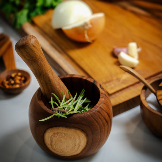 This mortar and pestle is as functional as it is striking, blending rustic charm with modern innovation.
10cm x 10cm x 8cm