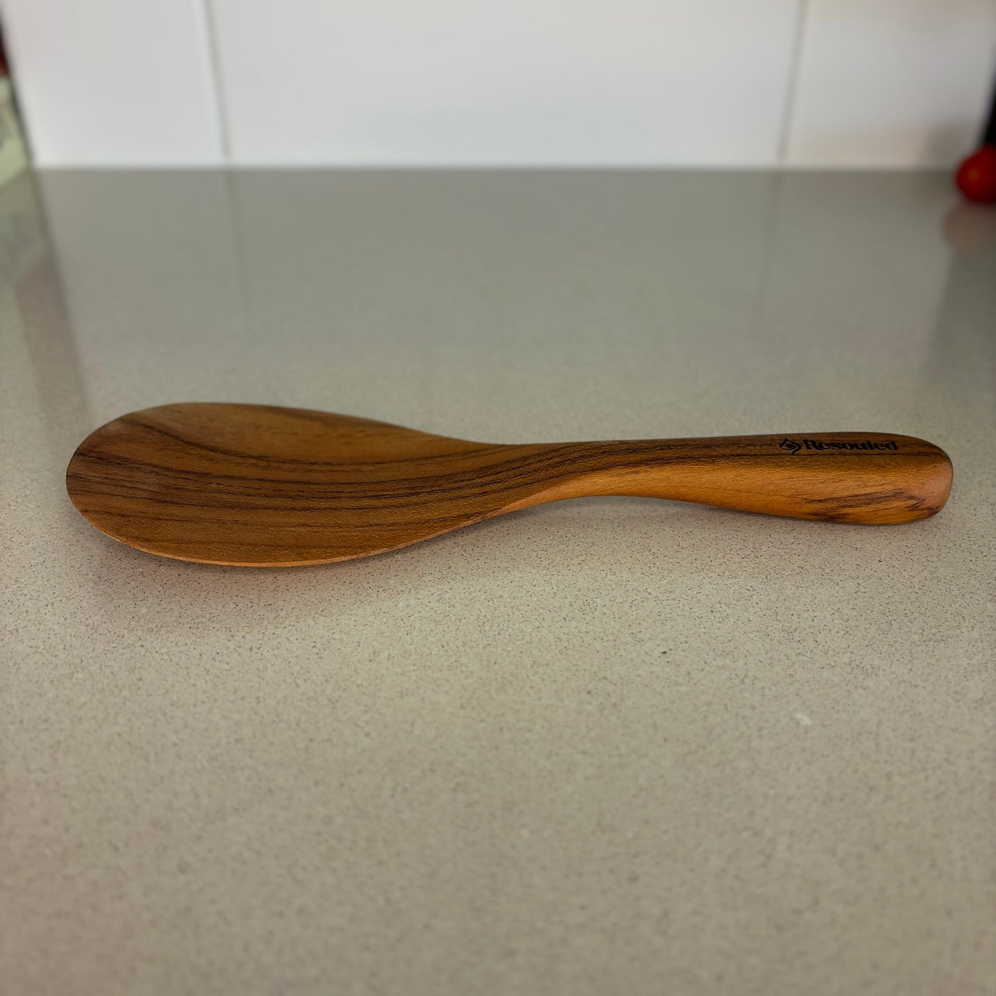A beautifully crafted, eco-friendly tool designed to scoop and serve with ease and not scratch the rice cooker.
22cm x 8cm x 2cm