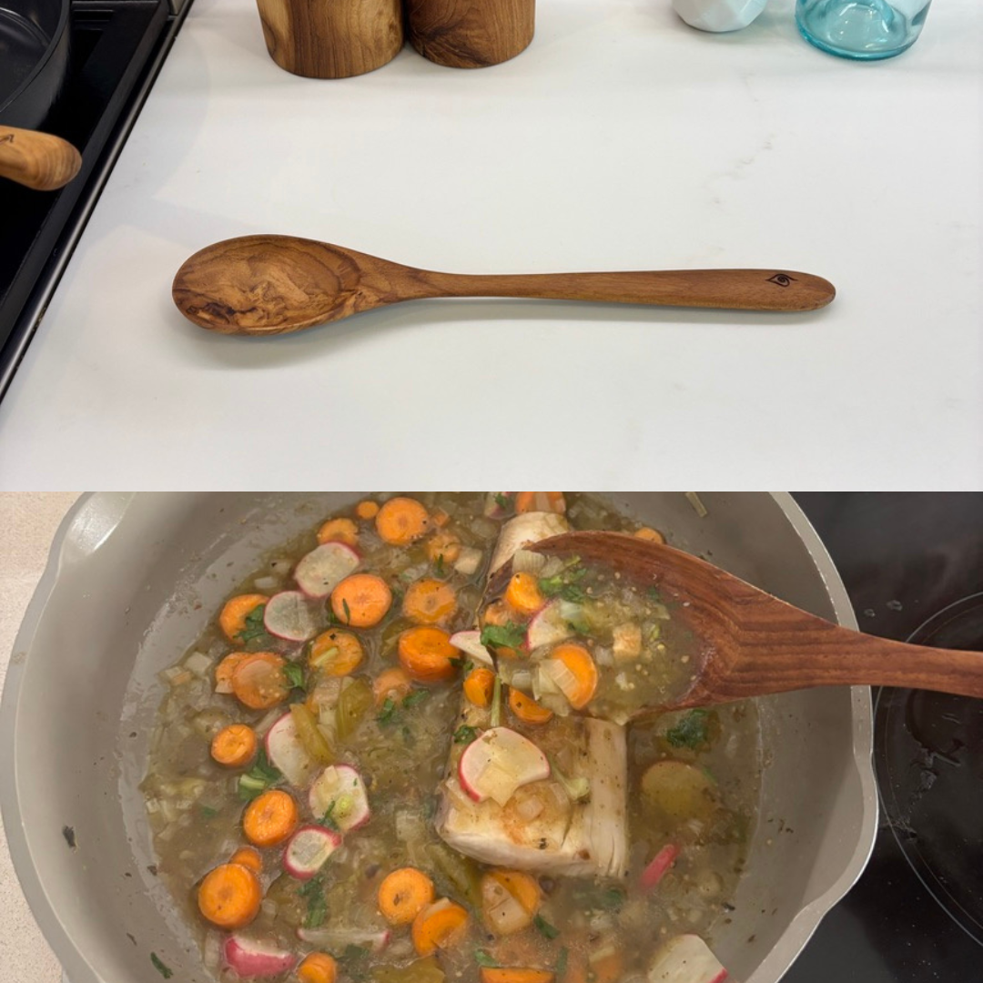 Kitchen Utensil Set is the perfect kitchen sidekick, bringing together five beautifully crafted, high quality, sustainable teak tools for every culinary adventure. 
Spatula: 31.5cm x 8.5cm
Wooden Spoon: 30cm x 6cm x 2cm
Spaghetti Server: 31cm x 7cm x 4cm
Tongs: 22cm x 7cm x 3cm
Ladle: 31cm x 4cm x 10cm
Utensil Holder: 14cm x 9cm
FREE 100ml bottle of Hemp Oil