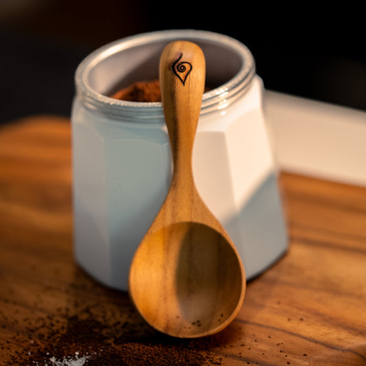 Sustainable Teak Root Coffee Scoop – the perfect blend of function and natural beauty.
12.5cm x 5cm x 3cm