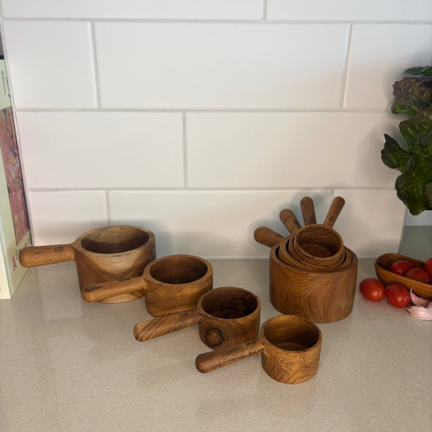 Take the guesswork out of cooking and baking with these Sustainable Teak measuring cups. 
1 Cup (250ml)
1/2 Cup (125ml)
1/3 Cup (80ml)
1/4 Cup (62.5ml)